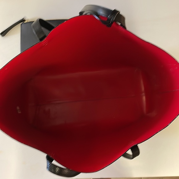 Mansur Gavriel black leather tote bag with red interior - Picture 11 of 17